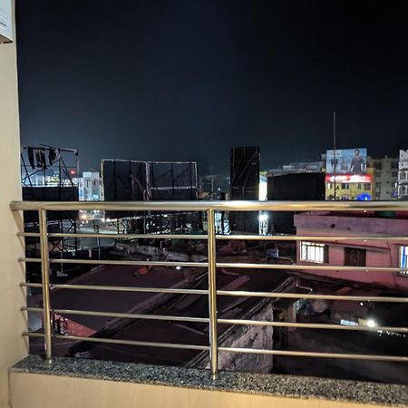 טארפית Hotel Binapani Deluxe 1 מראה חיצוני תמונה